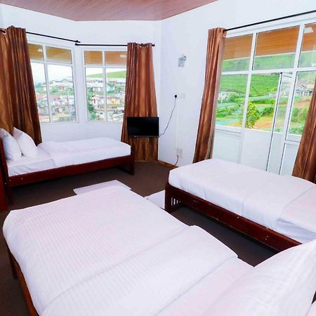 נוארה אליה Yoho Pello Lake Resort מראה חיצוני תמונה